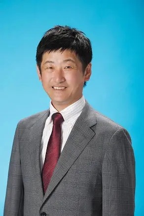 日髙 輝夫